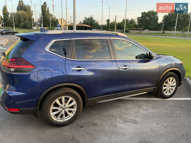 Внедорожник / Кроссовер Nissan Rogue 2018 в Киеве