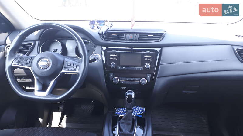 Позашляховик / Кросовер Nissan Rogue 2016 в Києві