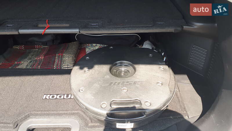 Позашляховик / Кросовер Nissan Rogue 2016 в Києві