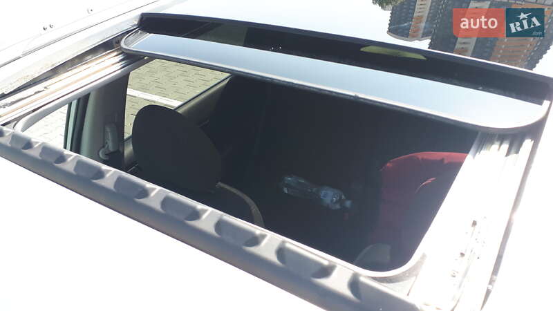 Позашляховик / Кросовер Nissan Rogue 2016 в Києві