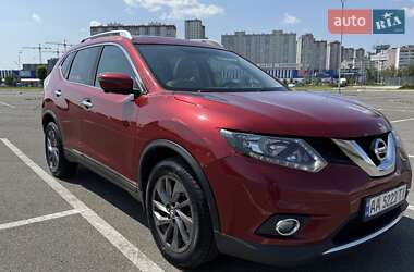 Внедорожник / Кроссовер Nissan Rogue 2016 в Киеве