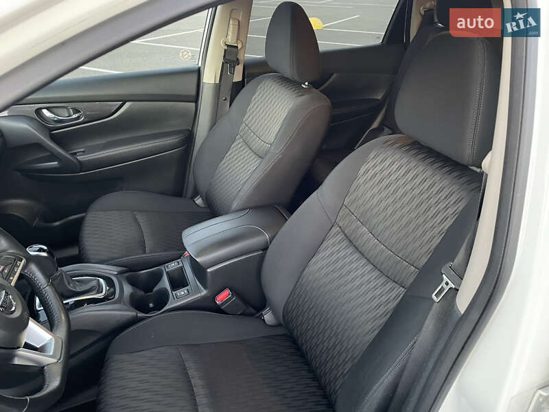 Внедорожник / Кроссовер Nissan Rogue 2018 в Киеве