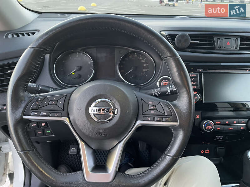 Внедорожник / Кроссовер Nissan Rogue 2018 в Киеве