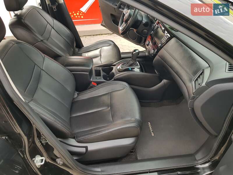 Внедорожник / Кроссовер Nissan Rogue 2017 в Киеве