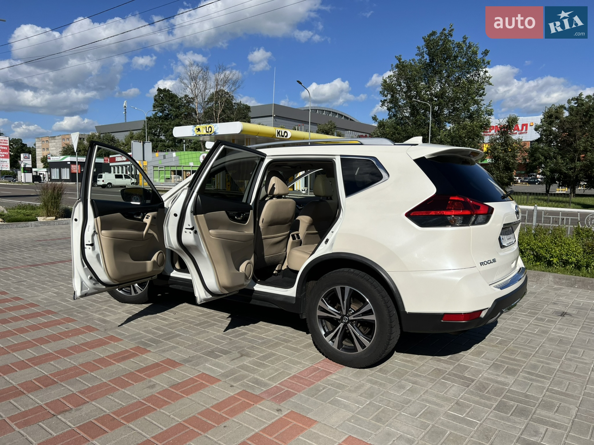 2018 Nissan Rogue - мініатюра 15