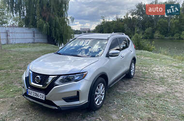 Позашляховик / Кросовер Nissan Rogue 2016 в Харкові