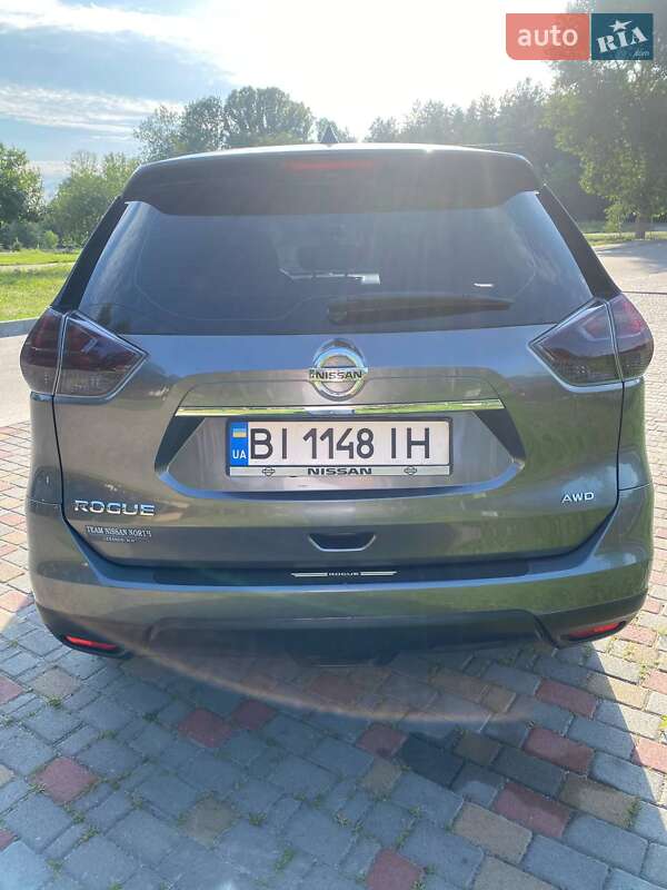 Внедорожник / Кроссовер Nissan Rogue 2015 в Решетиловке