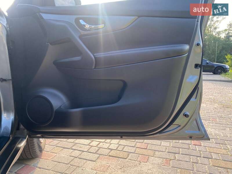 Внедорожник / Кроссовер Nissan Rogue 2015 в Решетиловке