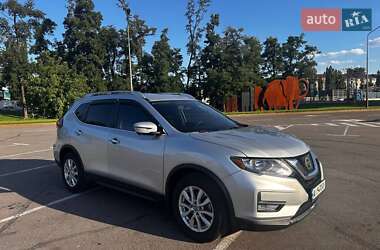 Позашляховик / Кросовер Nissan Rogue 2017 в Києві