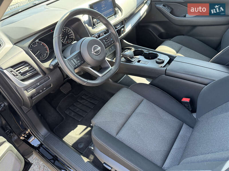 Позашляховик / Кросовер Nissan Rogue 2024 в Києві