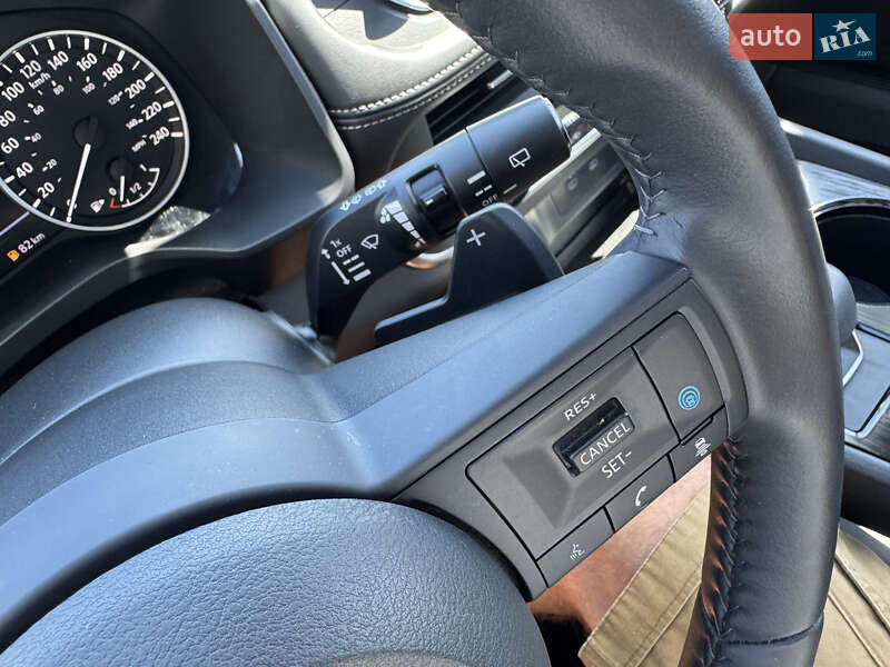 Позашляховик / Кросовер Nissan Rogue 2024 в Києві