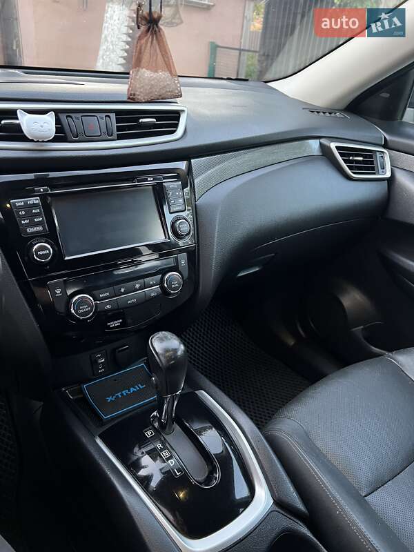 Позашляховик / Кросовер Nissan Rogue 2014 в Чернігові