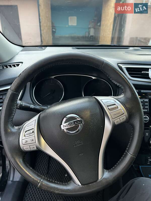 Позашляховик / Кросовер Nissan Rogue 2014 в Чернігові