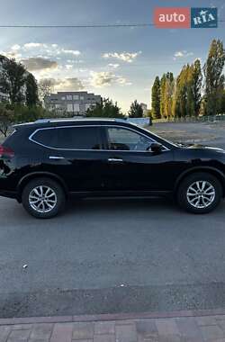 Внедорожник / Кроссовер Nissan Rogue 2018 в Каменском