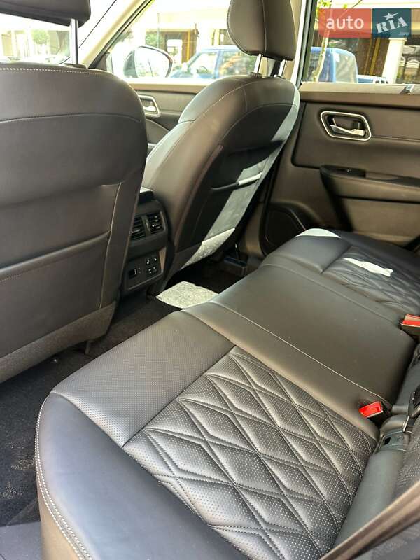 Позашляховик / Кросовер Nissan Rogue 2021 в Києві фото 13 Позашляховик / Кросовер Nissan Rogue 2021 в Києві