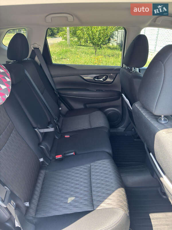 Позашляховик / Кросовер Nissan Rogue 2017 в Черкасах фото 7 Позашляховик / Кросовер Nissan Rogue 2017 в Черкасах