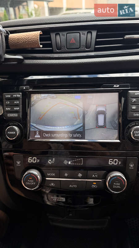 Внедорожник / Кроссовер Nissan Rogue 2016 в Киеве