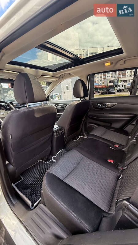 Внедорожник / Кроссовер Nissan Rogue 2016 в Киеве