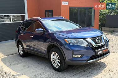 Позашляховик / Кросовер Nissan Rogue 2017 в Івано-Франківську