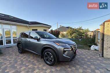Позашляховик / Кросовер Nissan Rogue 2024 в Черкасах