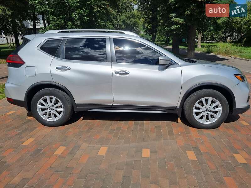 Позашляховик / Кросовер Nissan Rogue 2018 в Сумах