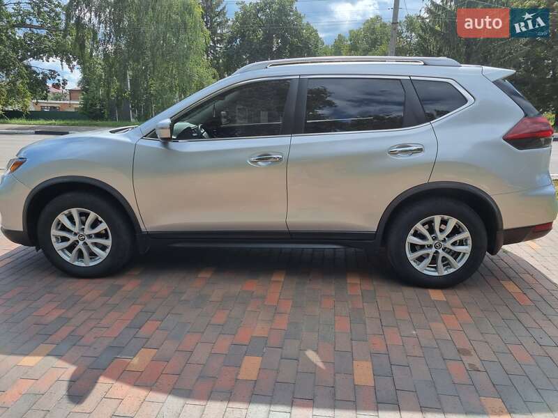 Позашляховик / Кросовер Nissan Rogue 2018 в Сумах