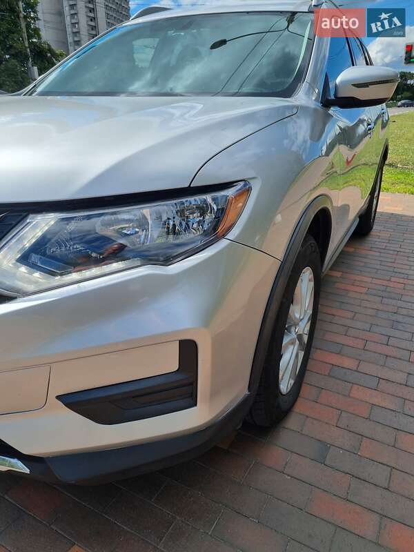 Позашляховик / Кросовер Nissan Rogue 2018 в Сумах