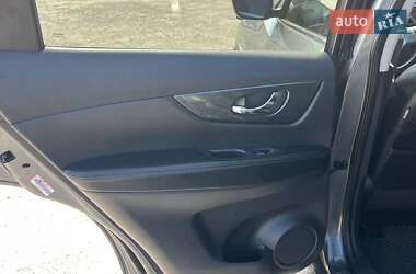 Внедорожник / Кроссовер Nissan Rogue 2014 в 
