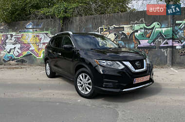 Внедорожник / Кроссовер Nissan Rogue 2019 в Нововолынске