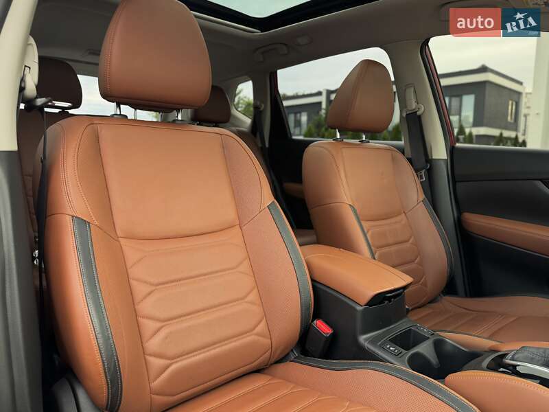 Внедорожник / Кроссовер Nissan Rogue 2017 в Одессе