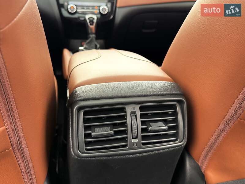 Внедорожник / Кроссовер Nissan Rogue 2017 в Одессе