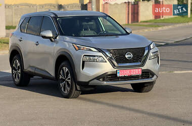 Внедорожник / Кроссовер Nissan Rogue 2021 в Киеве