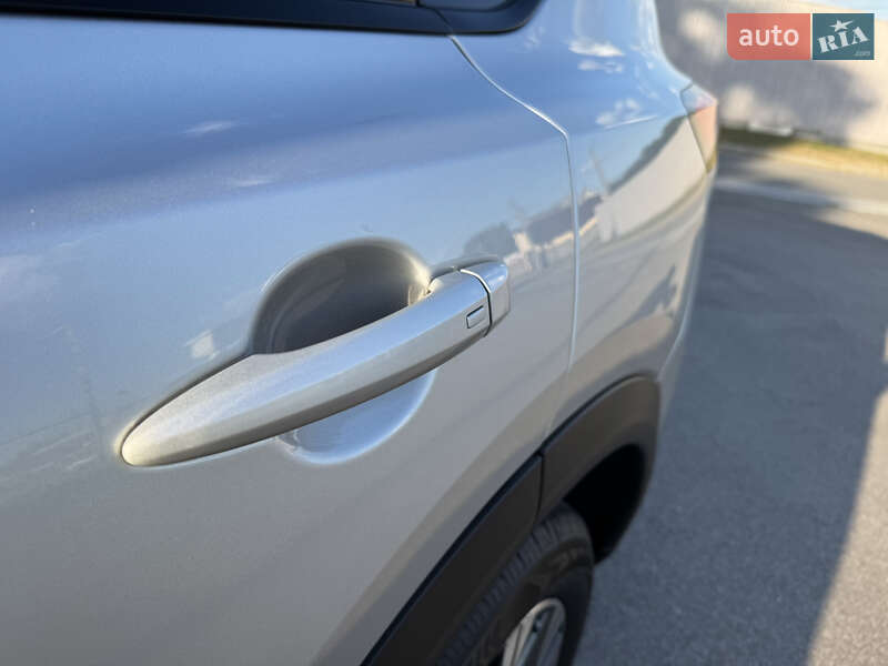 Позашляховик / Кросовер Nissan Rogue 2021 в Києві