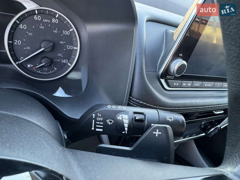 Позашляховик / Кросовер Nissan Rogue 2021 в Києві