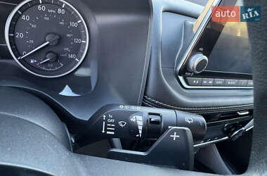 Позашляховик / Кросовер Nissan Rogue 2021 в 