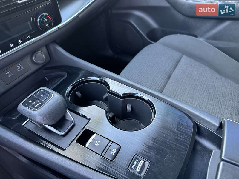 Позашляховик / Кросовер Nissan Rogue 2021 в Києві