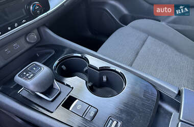 Позашляховик / Кросовер Nissan Rogue 2021 в 