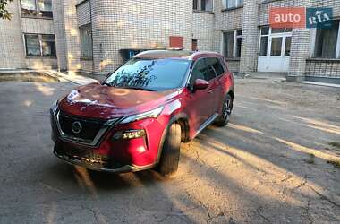 Внедорожник / Кроссовер Nissan Rogue 2022 в Днепре
