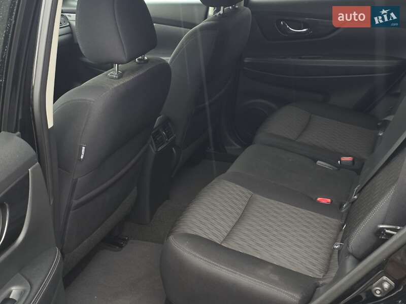 Позашляховик / Кросовер Nissan Rogue 2016 в Тернополі фото 21 Позашляховик / Кросовер Nissan Rogue 2016 в Тернополі