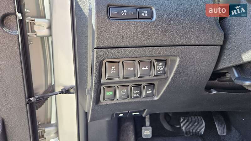 Позашляховик / Кросовер Nissan Rogue 2016 в Кропивницькому