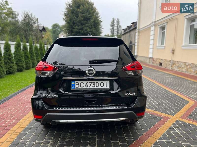 Внедорожник / Кроссовер Nissan Rogue 2017 в Хырове