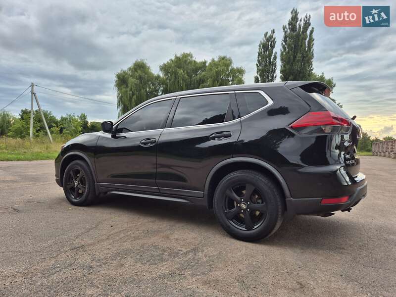 Позашляховик / Кросовер Nissan Rogue 2017 в Ніжині