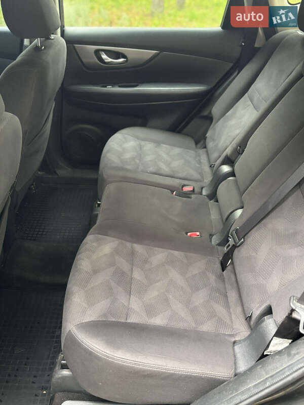 Позашляховик / Кросовер Nissan Rogue 2016 в Харкові