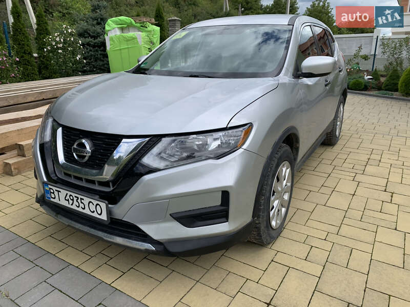 Позашляховик / Кросовер Nissan Rogue 2016 в Львові