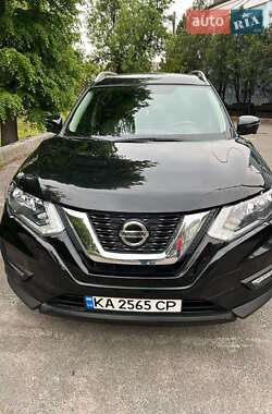 Внедорожник / Кроссовер Nissan Rogue 2017 в Ивано-Франковске