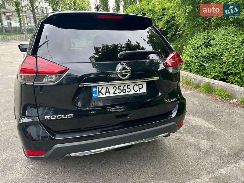 Позашляховик / Кросовер Nissan Rogue 2017 в Івано-Франківську