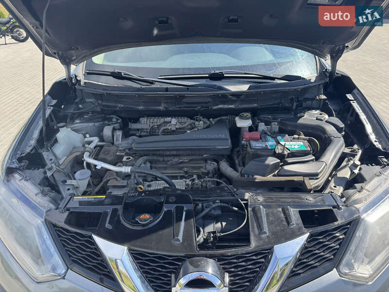 Позашляховик / Кросовер Nissan Rogue 2015 в Львові