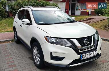 Внедорожник / Кроссовер Nissan Rogue 2017 в Киеве