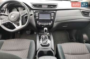 Внедорожник / Кроссовер Nissan Rogue 2017 в Киеве