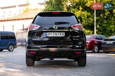 Внедорожник / Кроссовер Nissan Rogue 2014 в 